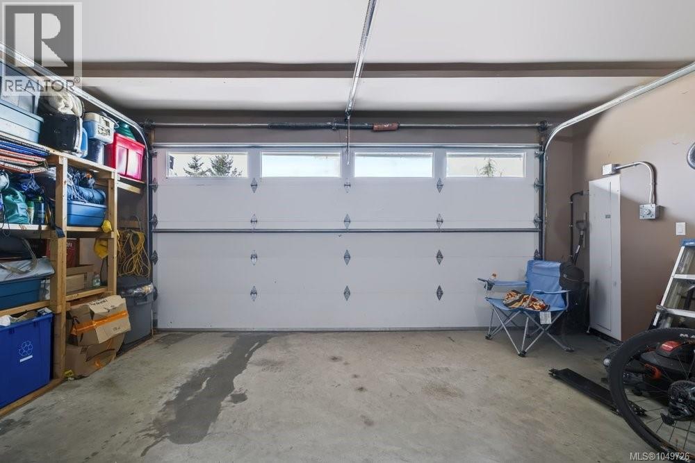 3439 Mary Anne Cres - 39