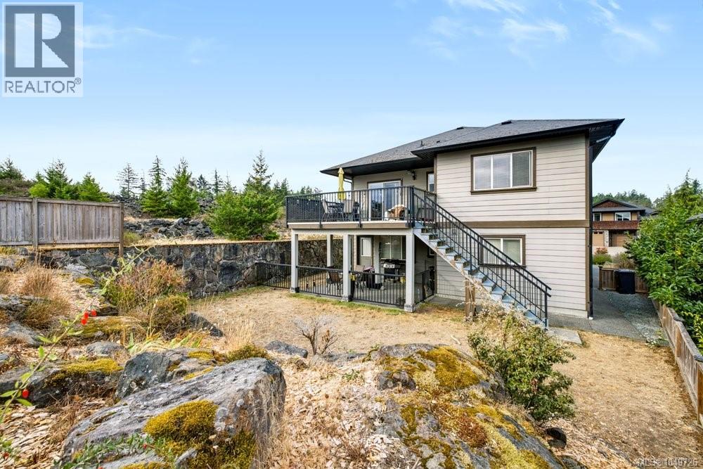 3439 Mary Anne Cres - 36