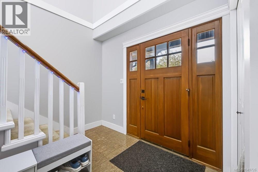 3439 Mary Anne Cres - 6