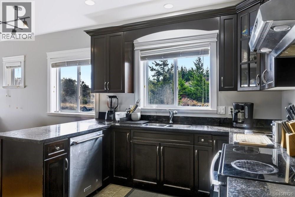 3439 Mary Anne Cres - 10