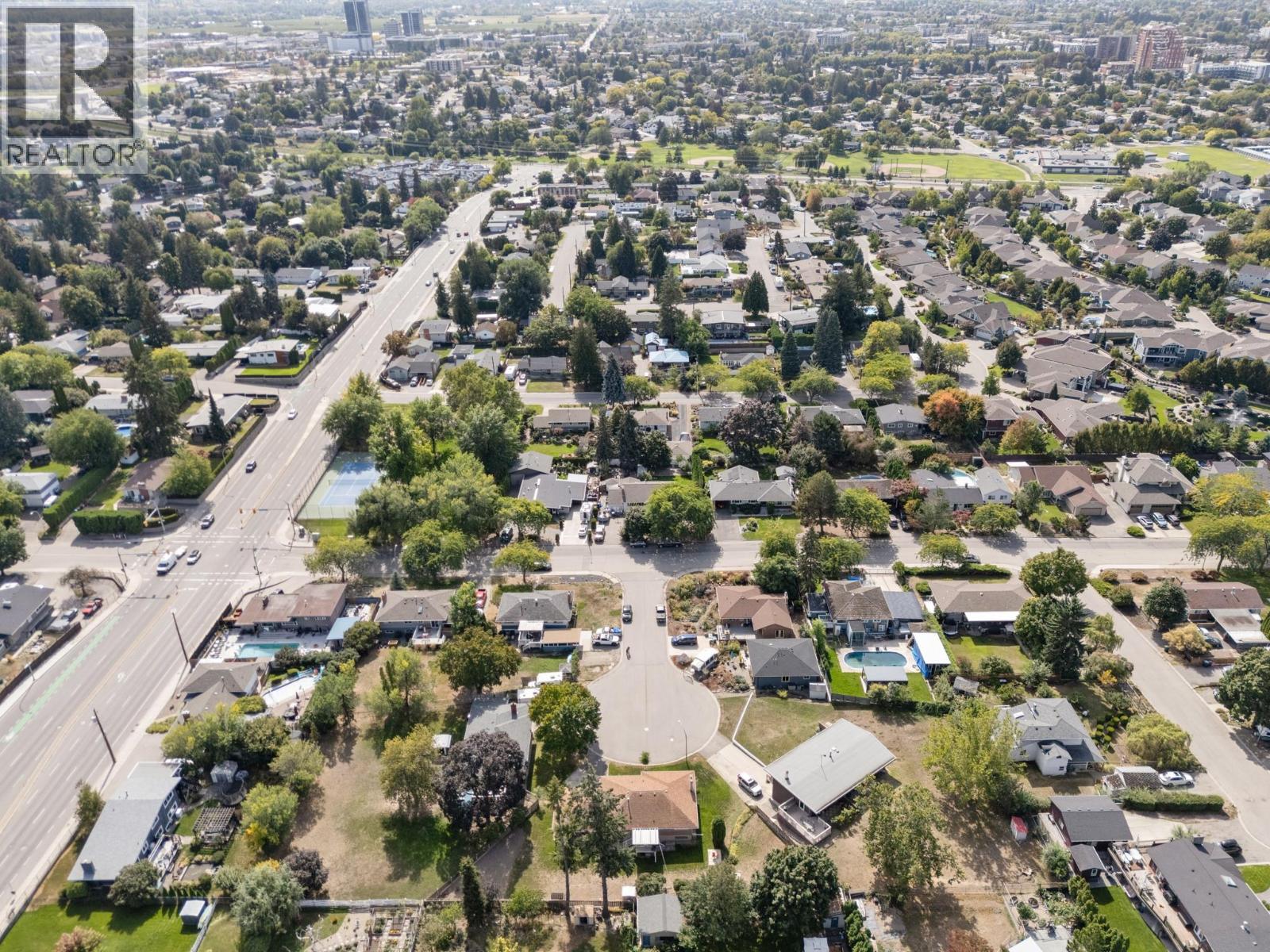 1440 Glenaire Crescent - 5
