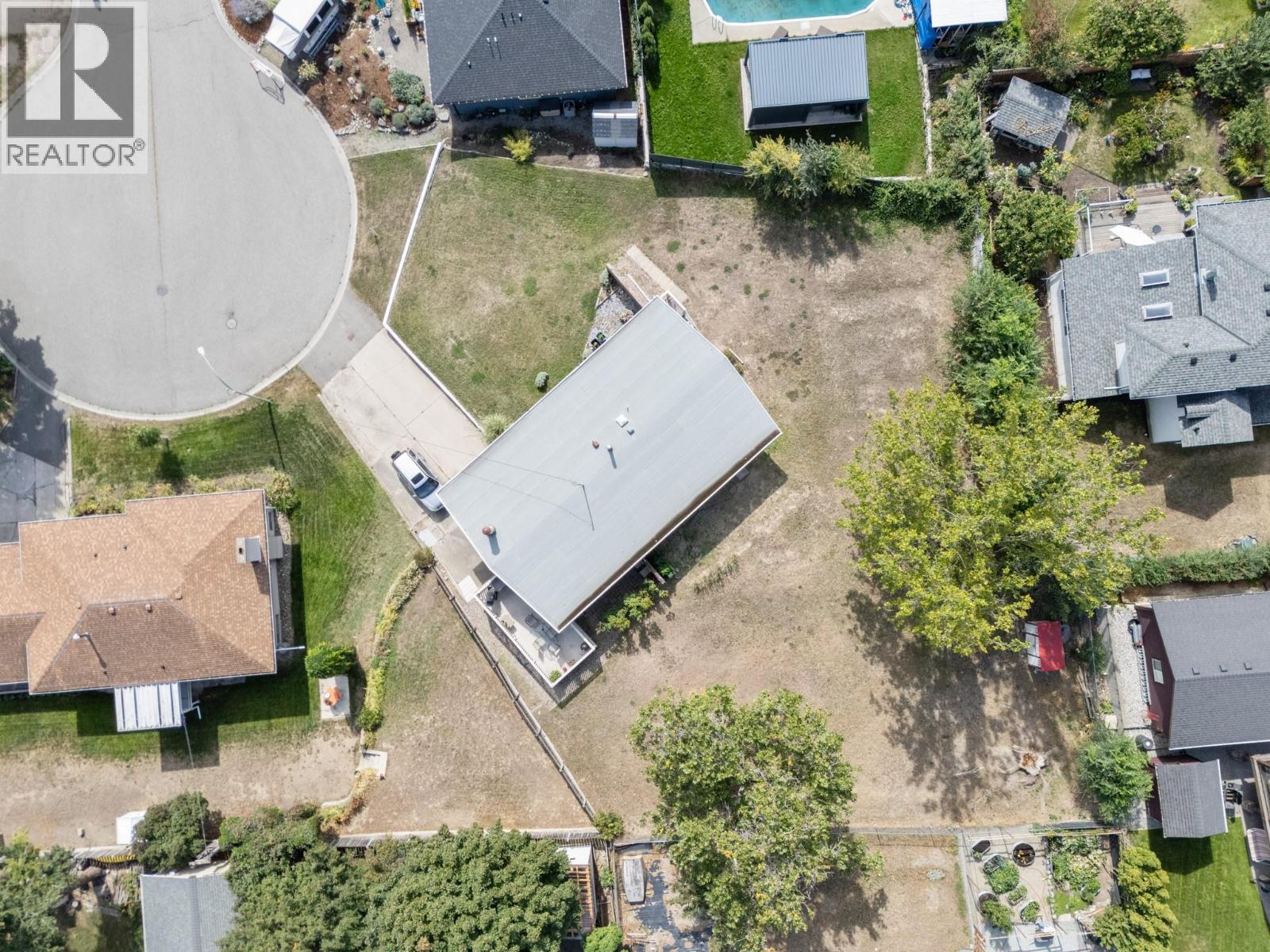 1440 Glenaire Crescent - Image 3