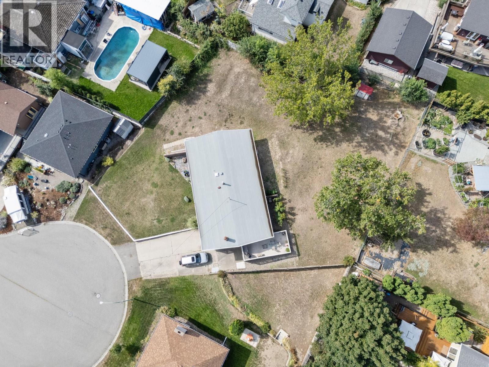 1440 Glenaire Crescent - 1