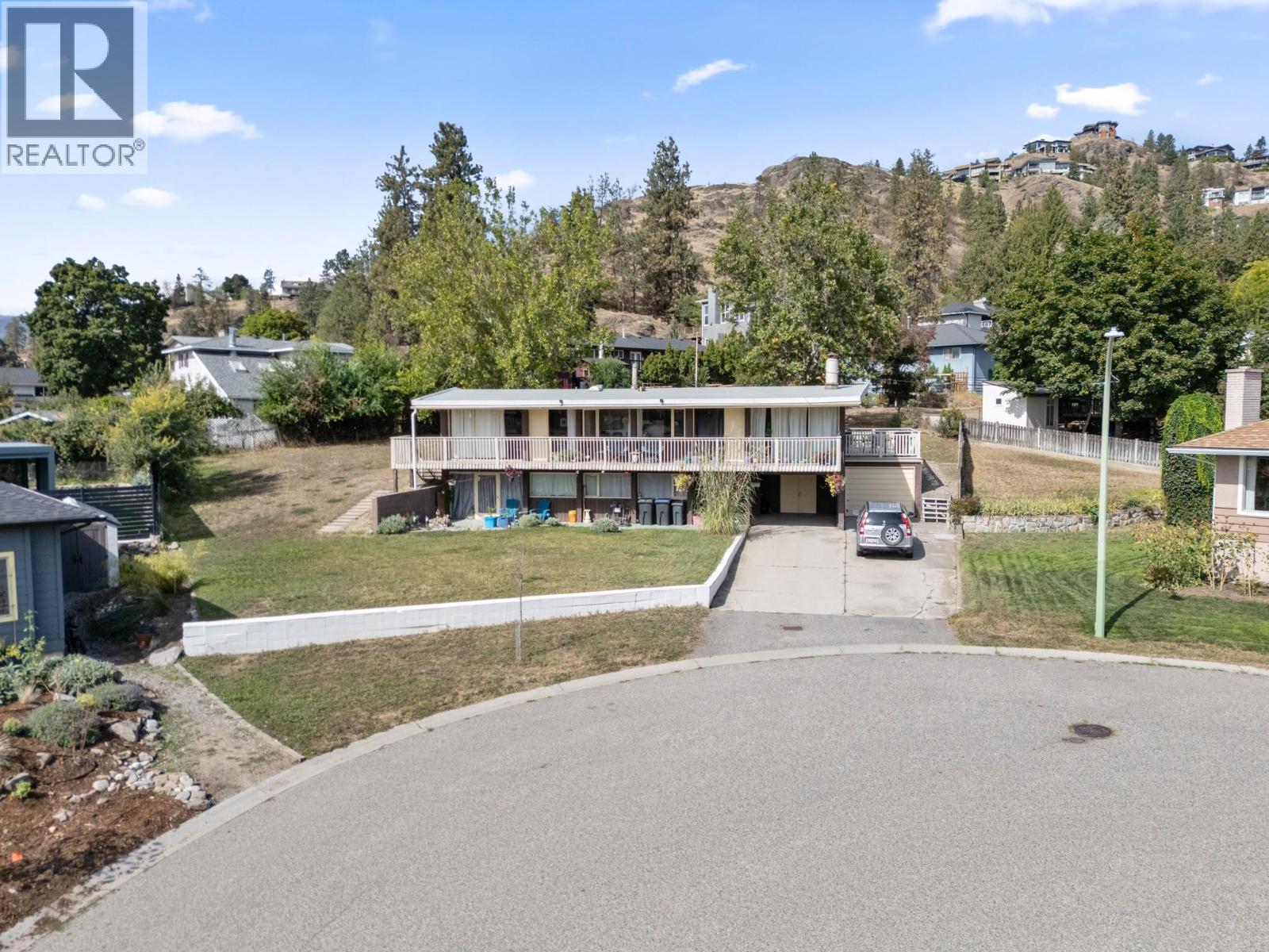 1440 Glenaire Crescent - 11