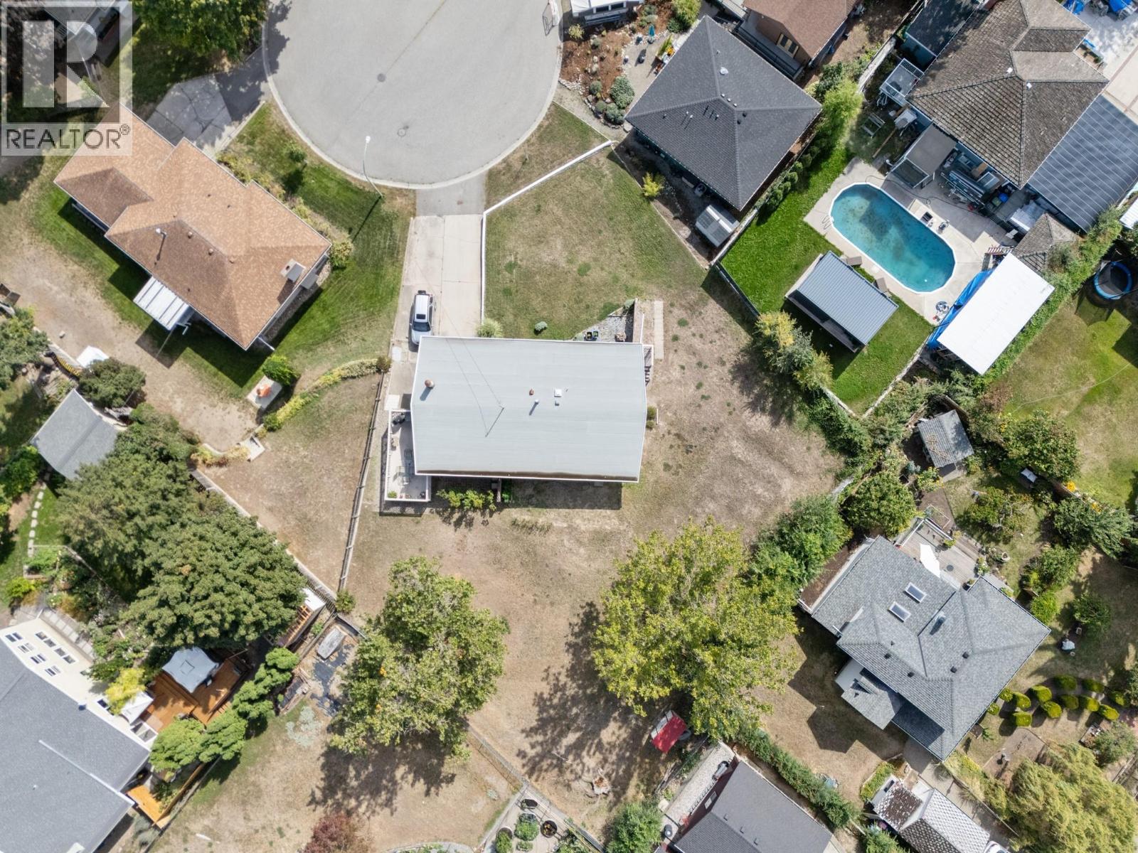 1440 Glenaire Crescent - 6