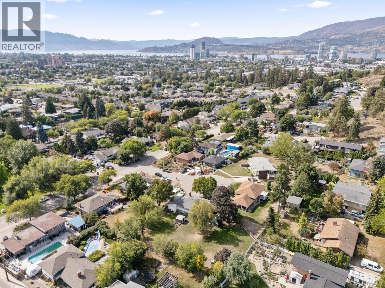 1446 Glenaire Crescent - Image 9