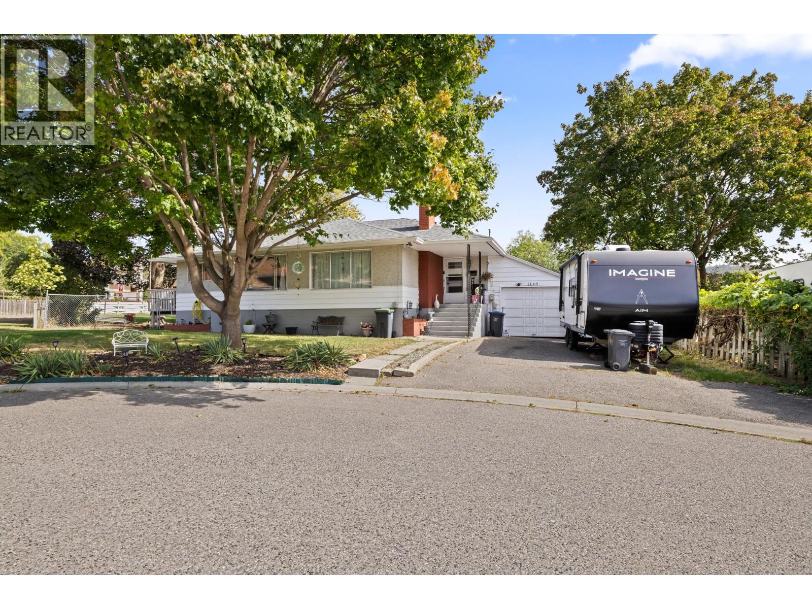 1446 Glenaire Crescent - Image 18