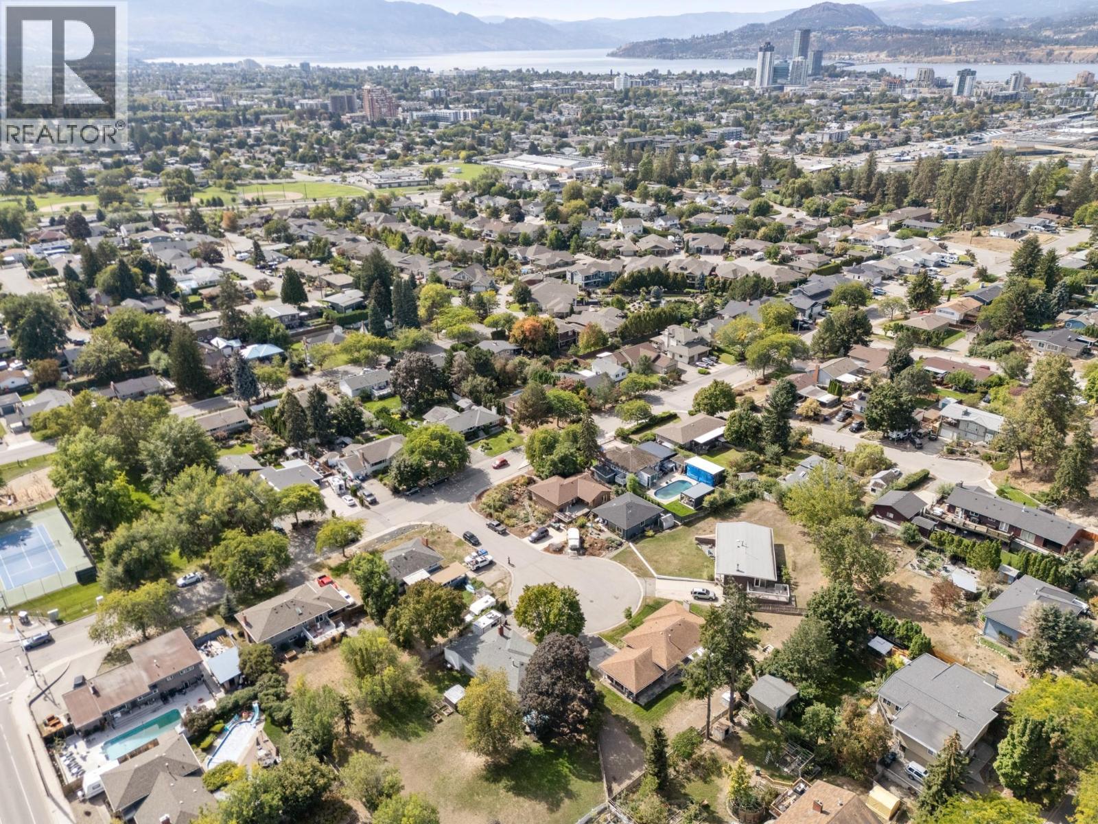 1446 Glenaire Crescent - Image 7