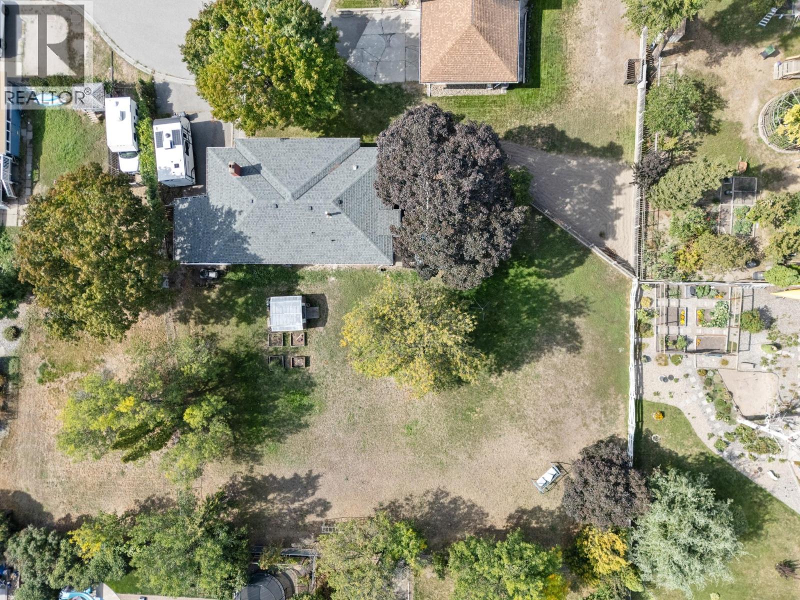 1446 Glenaire Crescent - Image 11
