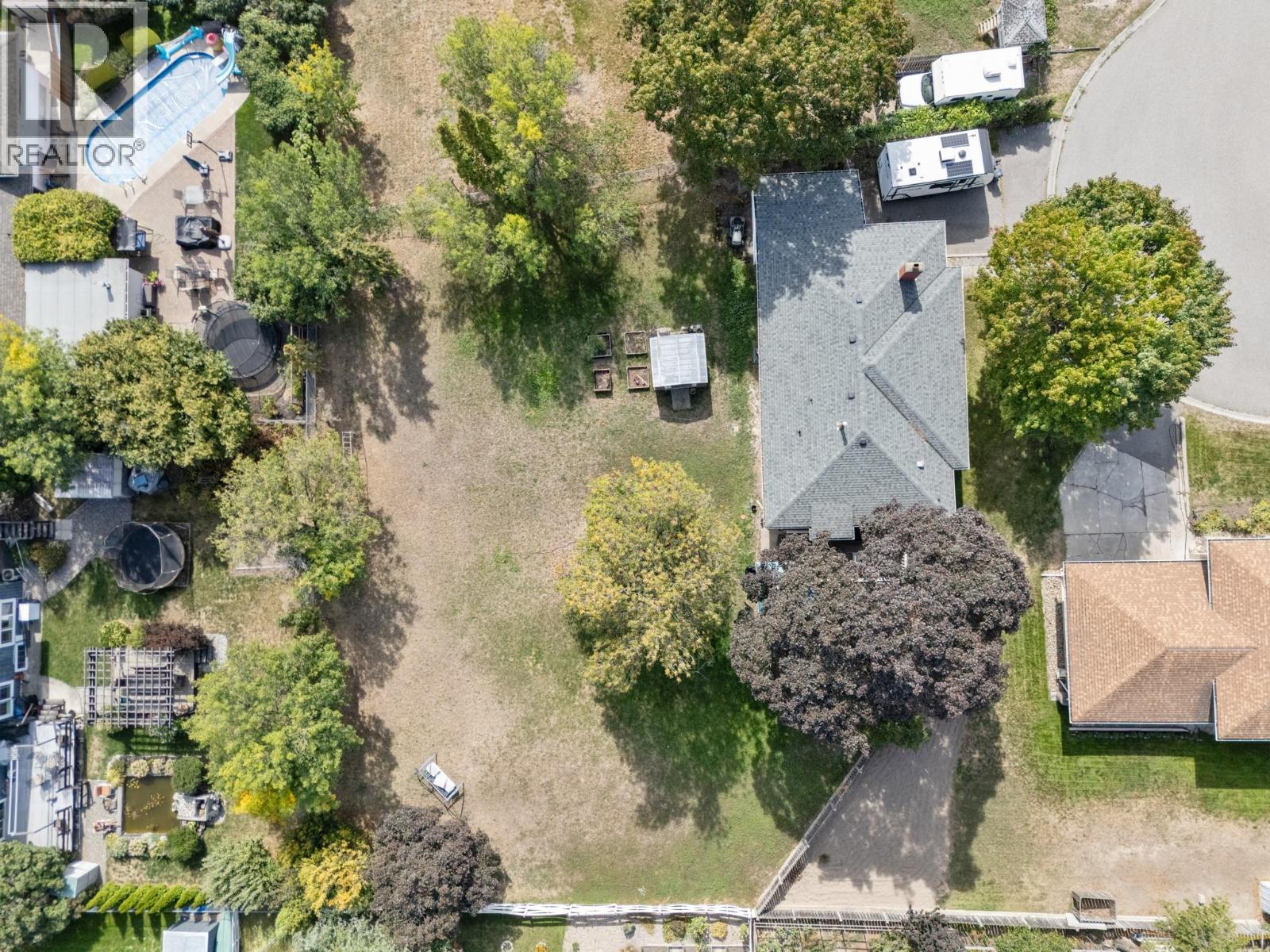 1446 Glenaire Crescent - Image 3