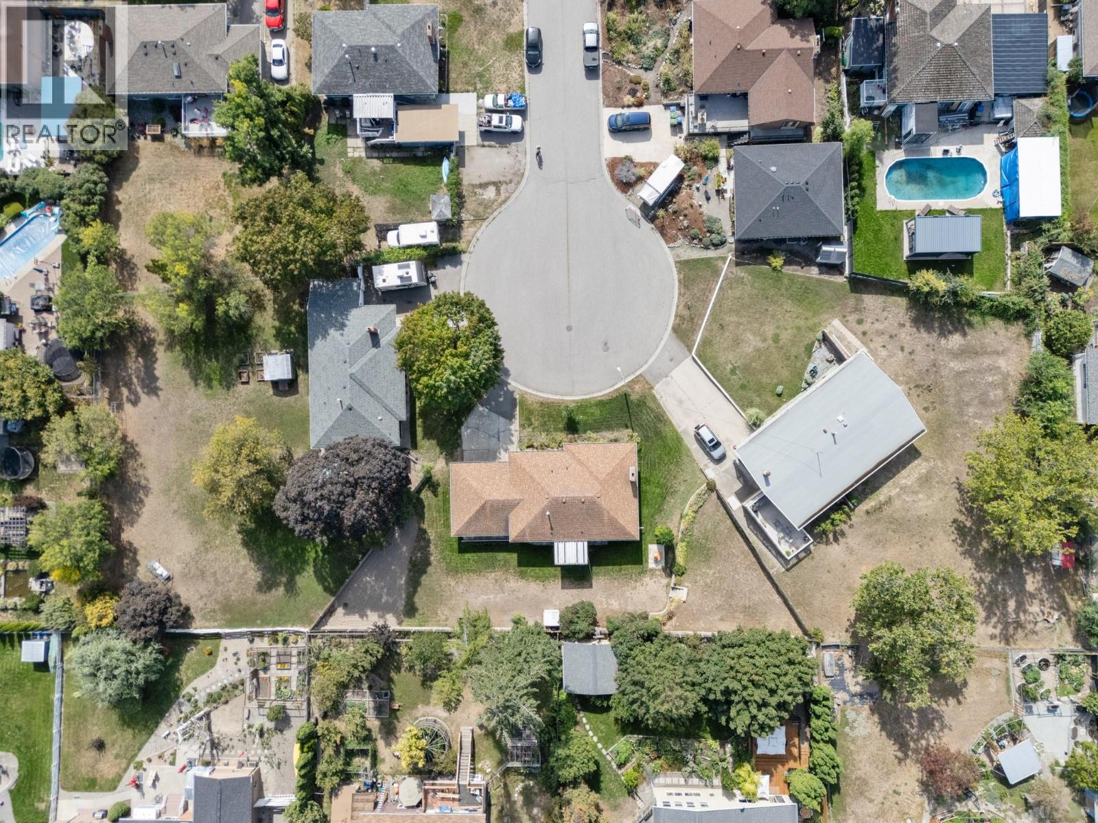 1446 Glenaire Crescent - Image 4