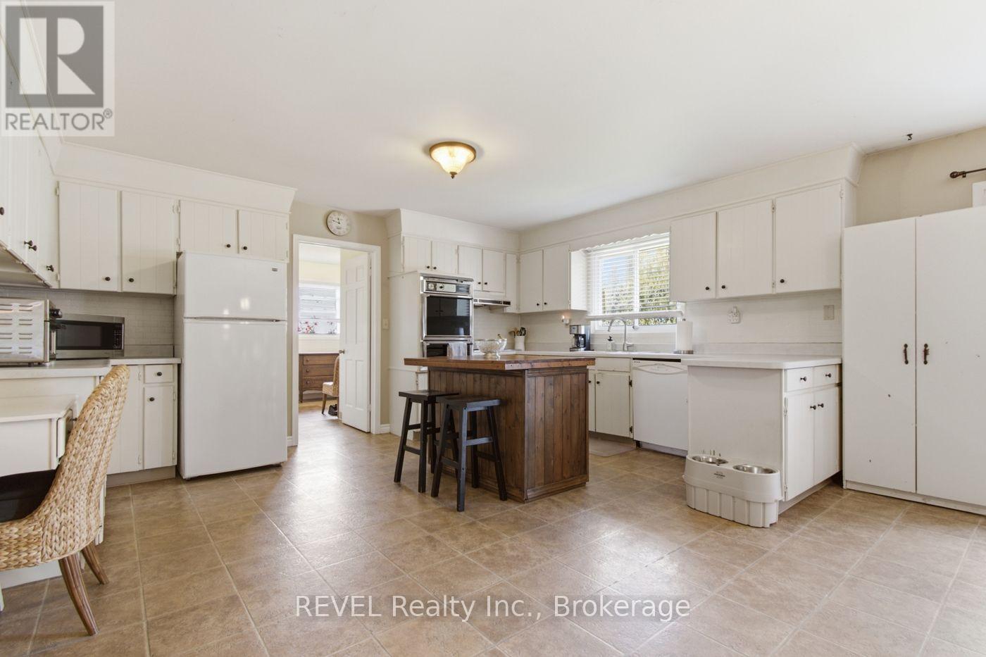 671 KILMAN ROAD, Pelham (North Pelham) — photo 4