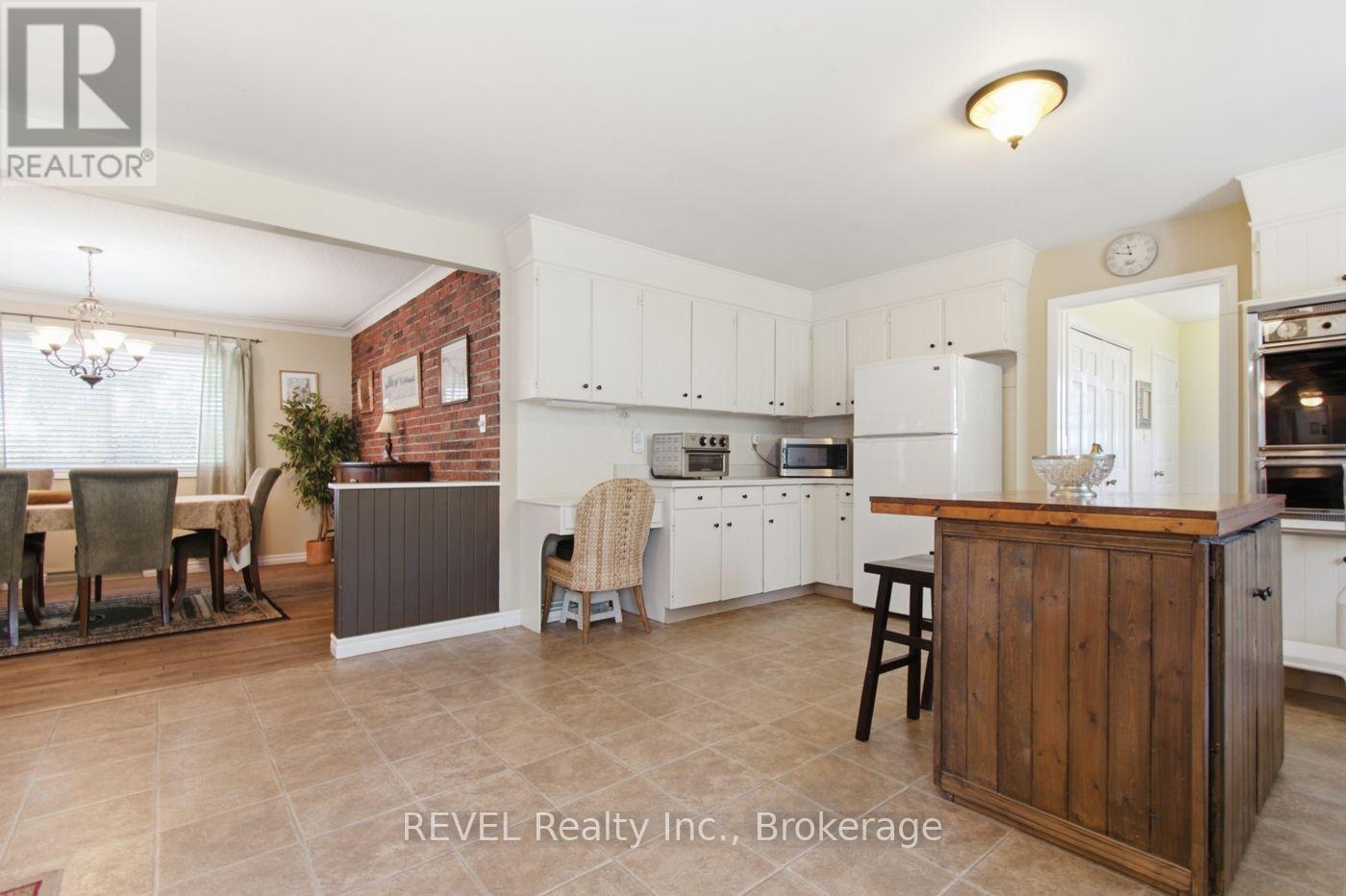 671 KILMAN ROAD, Pelham (North Pelham) — photo 9