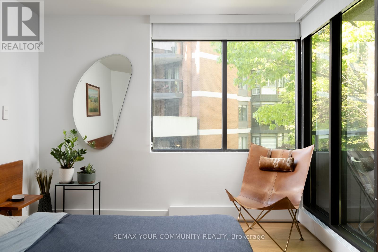 #109 349 ST CLAIR AVENUE W - Image 12