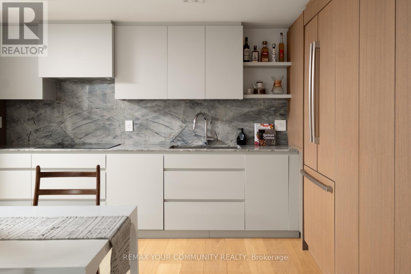 #109 349 ST CLAIR AVENUE W - 2