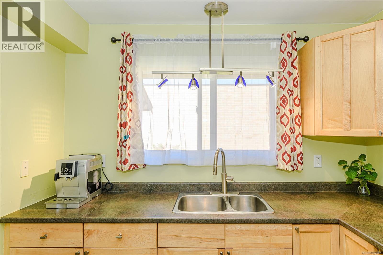 #5 1506 ADMIRALS Rd - Image 7