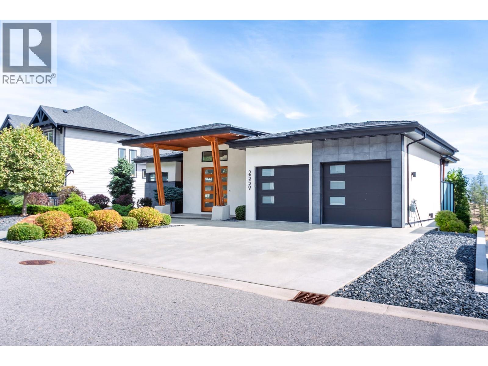 2559 Crown Crest Drive - 1