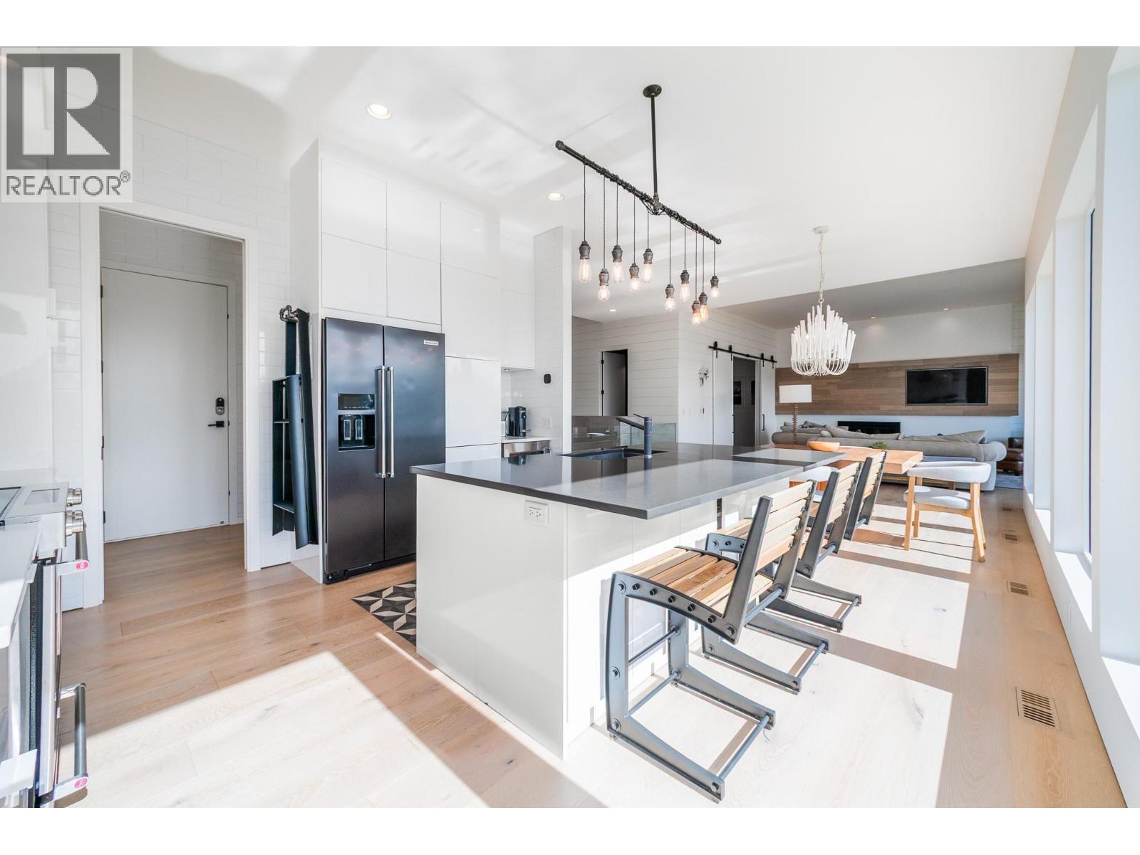 2559 Crown Crest Drive - 14