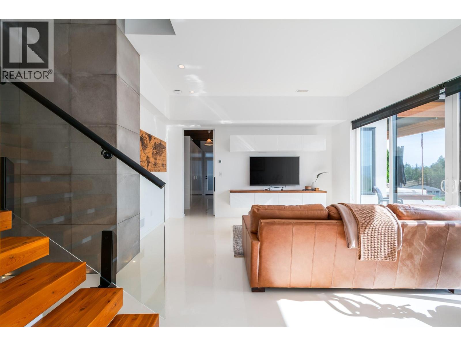 2559 Crown Crest Drive - 44