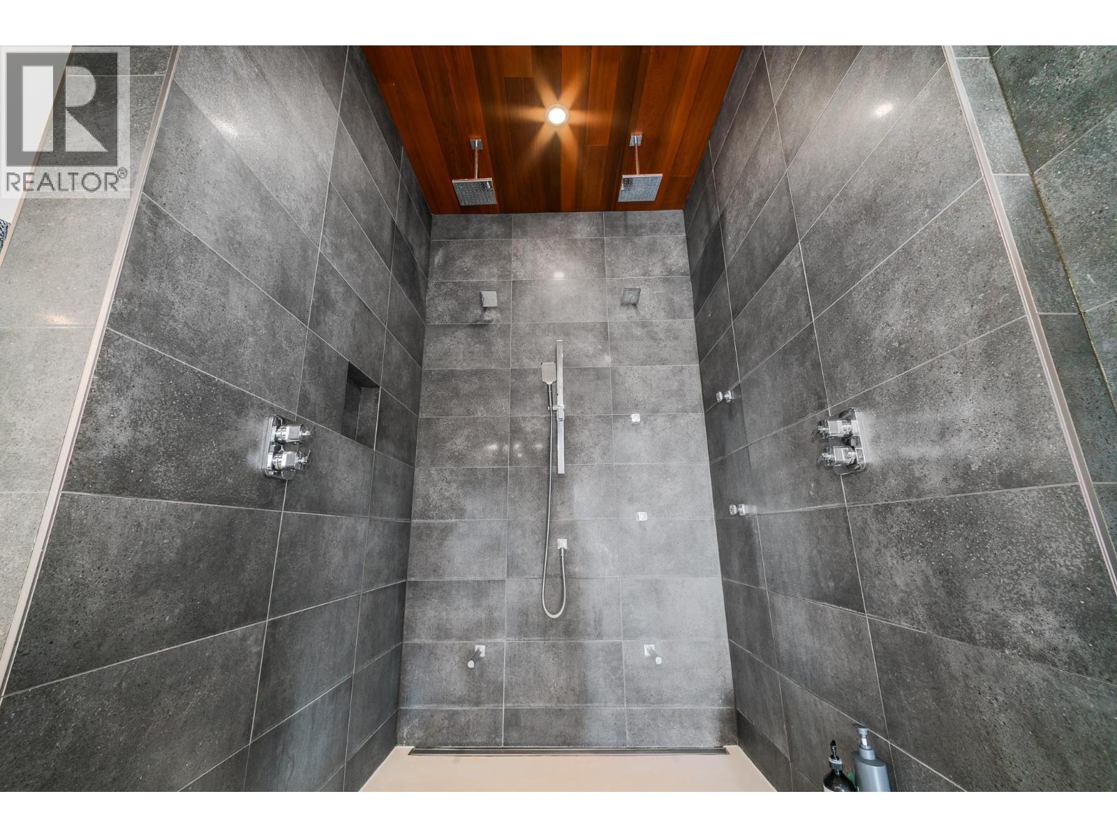 2559 Crown Crest Drive - 58