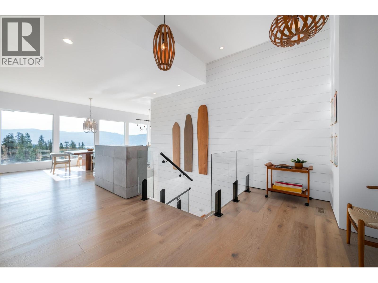 2559 Crown Crest Drive - 6