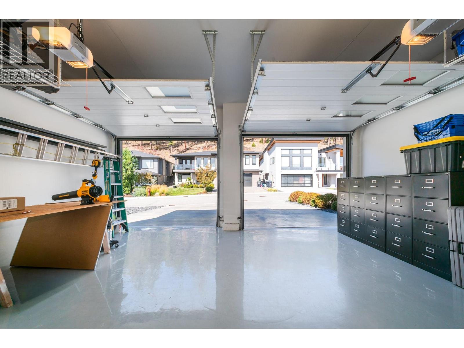 2559 Crown Crest Drive - 70