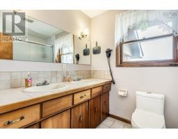 1353 Highway 1, East Kingston, NS B0P1R0 Photo 19