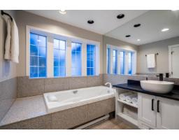 17470 28b Avenue, Surrey, BC V3Z0E7 Photo 24