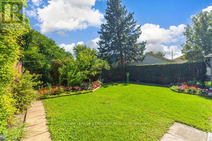21 DENISON AVENUE - 31