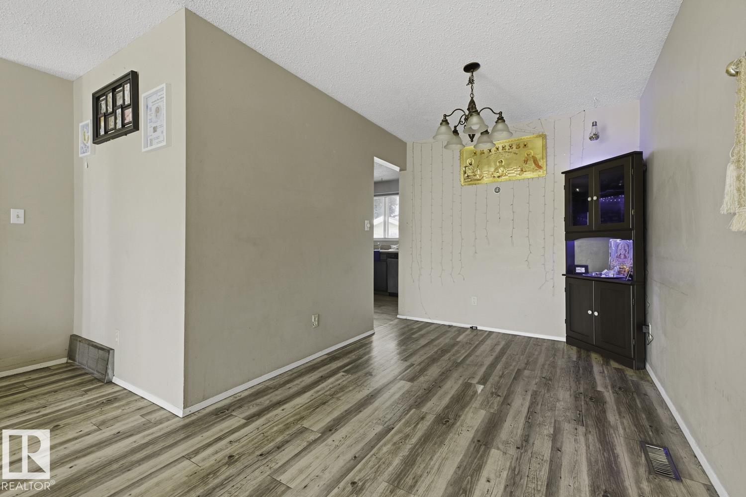 3216 138 AV NW - 21