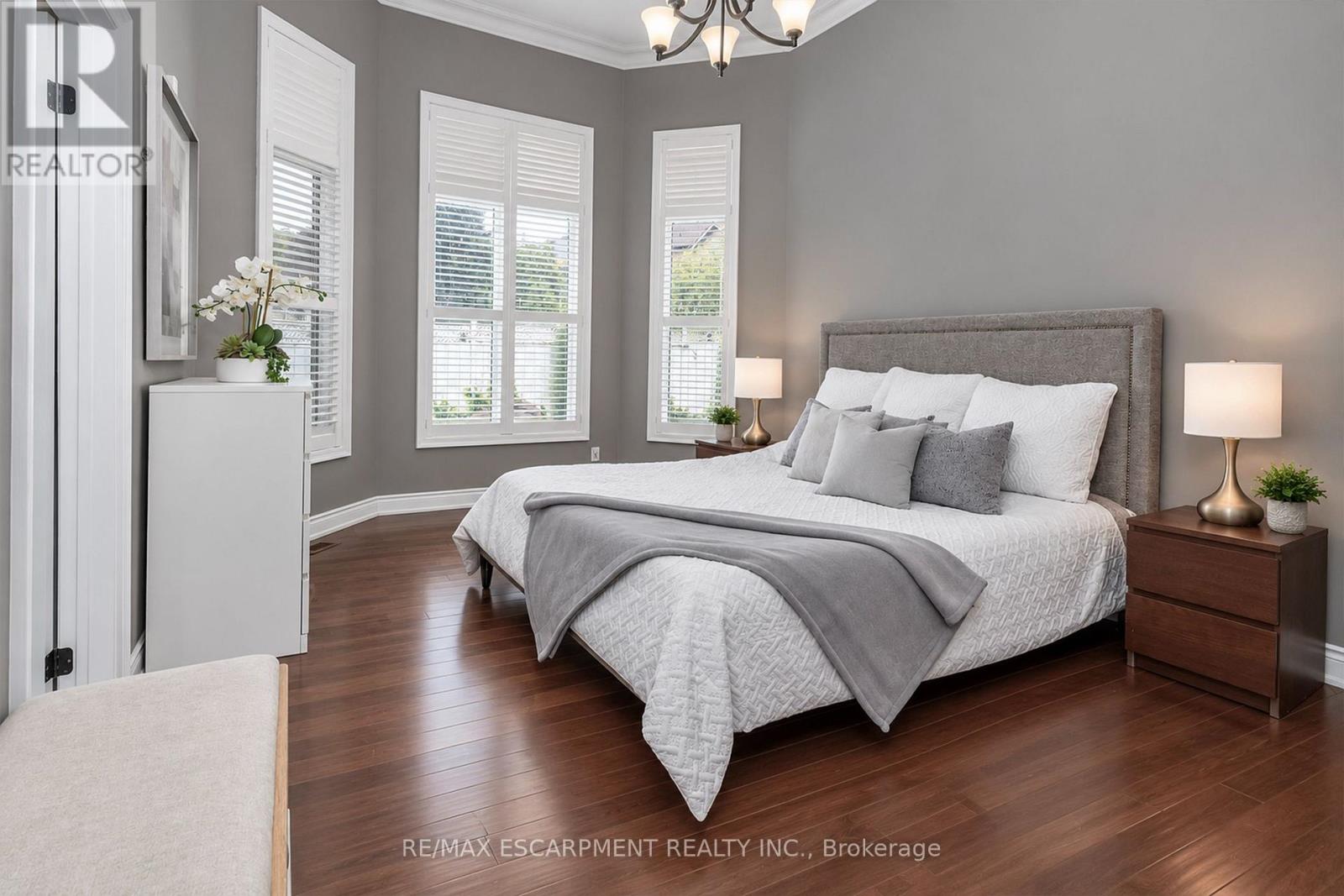 151 MOORE CRESCENT - 17