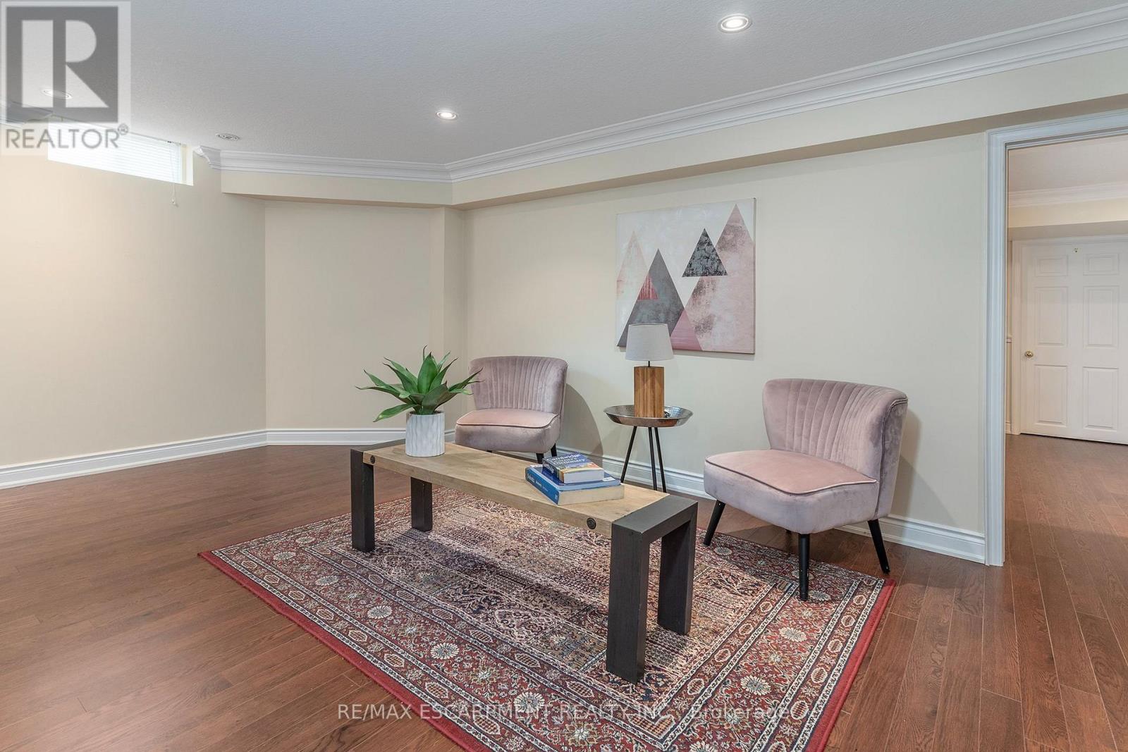 151 MOORE CRESCENT - 31