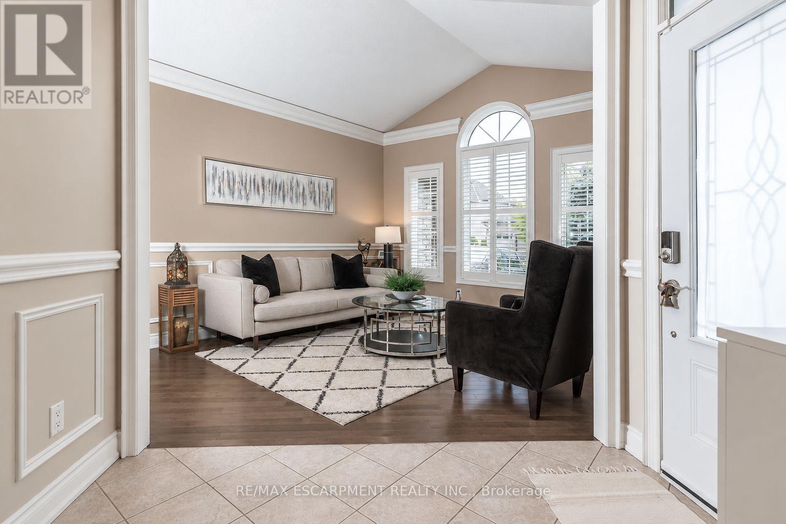 151 MOORE CRESCENT - 5
