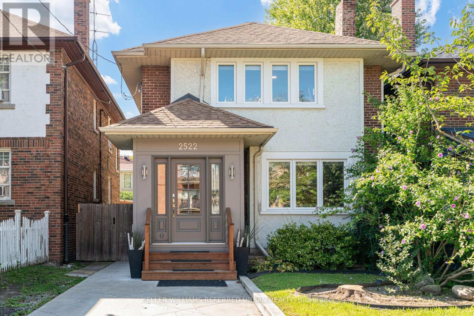 2522 LAKE SHORE BOULEVARD W - 44