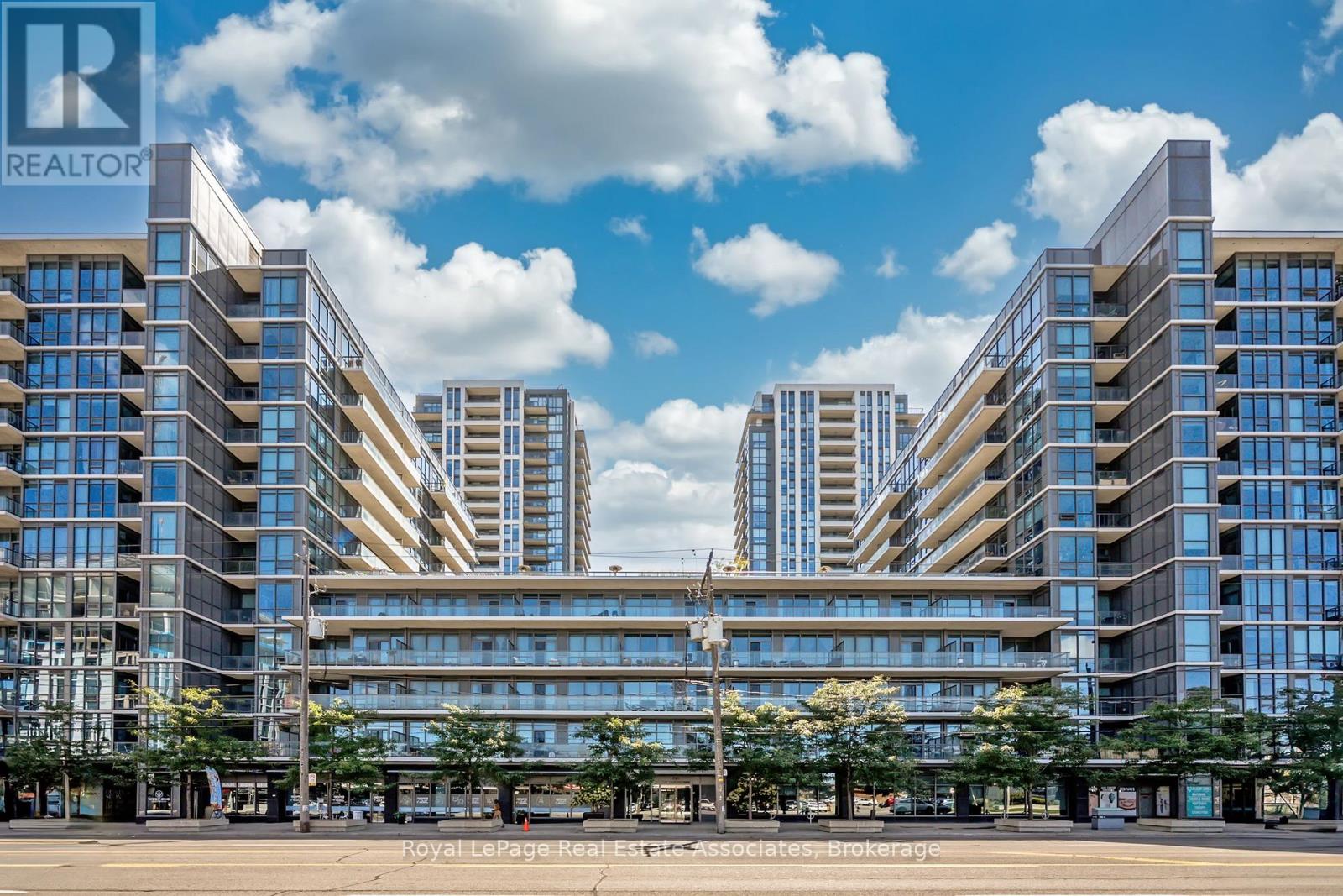 Photo of 1185 The Queensway