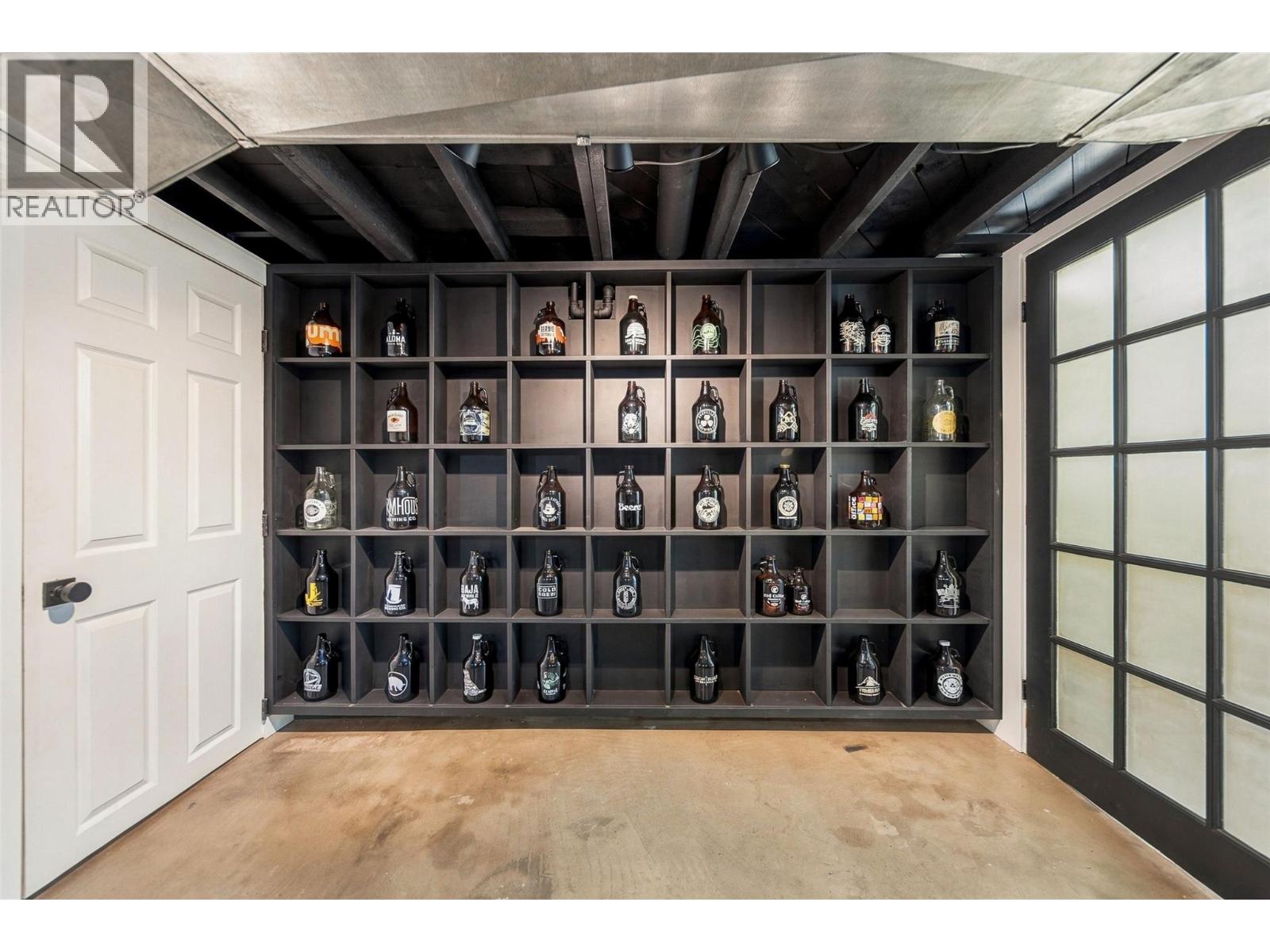 961 Columbia Street - Image 34