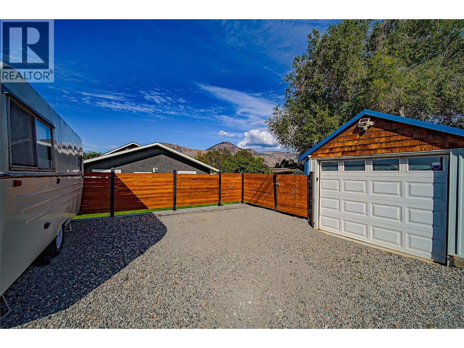 961 Columbia Street - Image 40