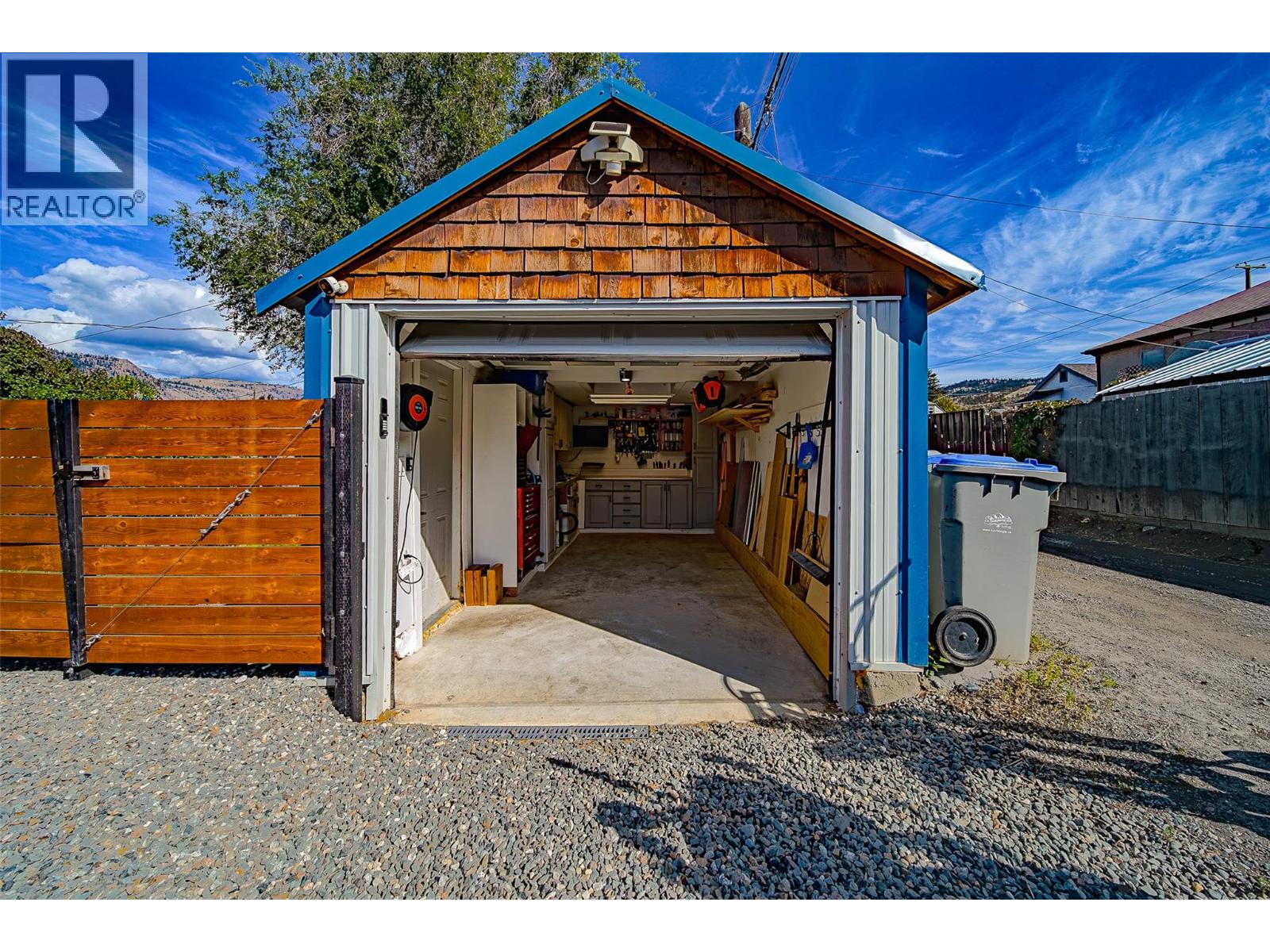 961 Columbia Street - Image 41