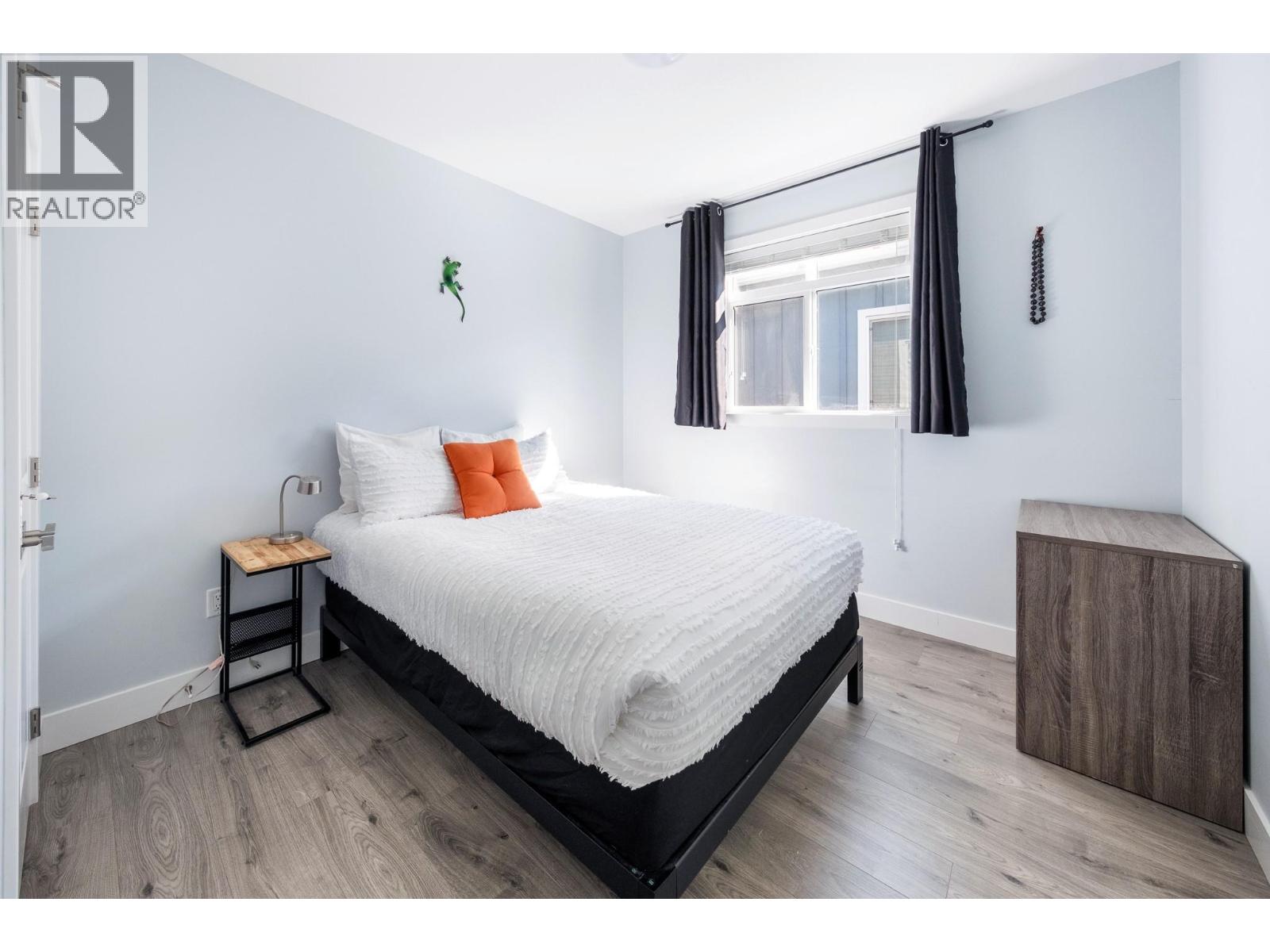 #4 825 Cadder Avenue - Image 23