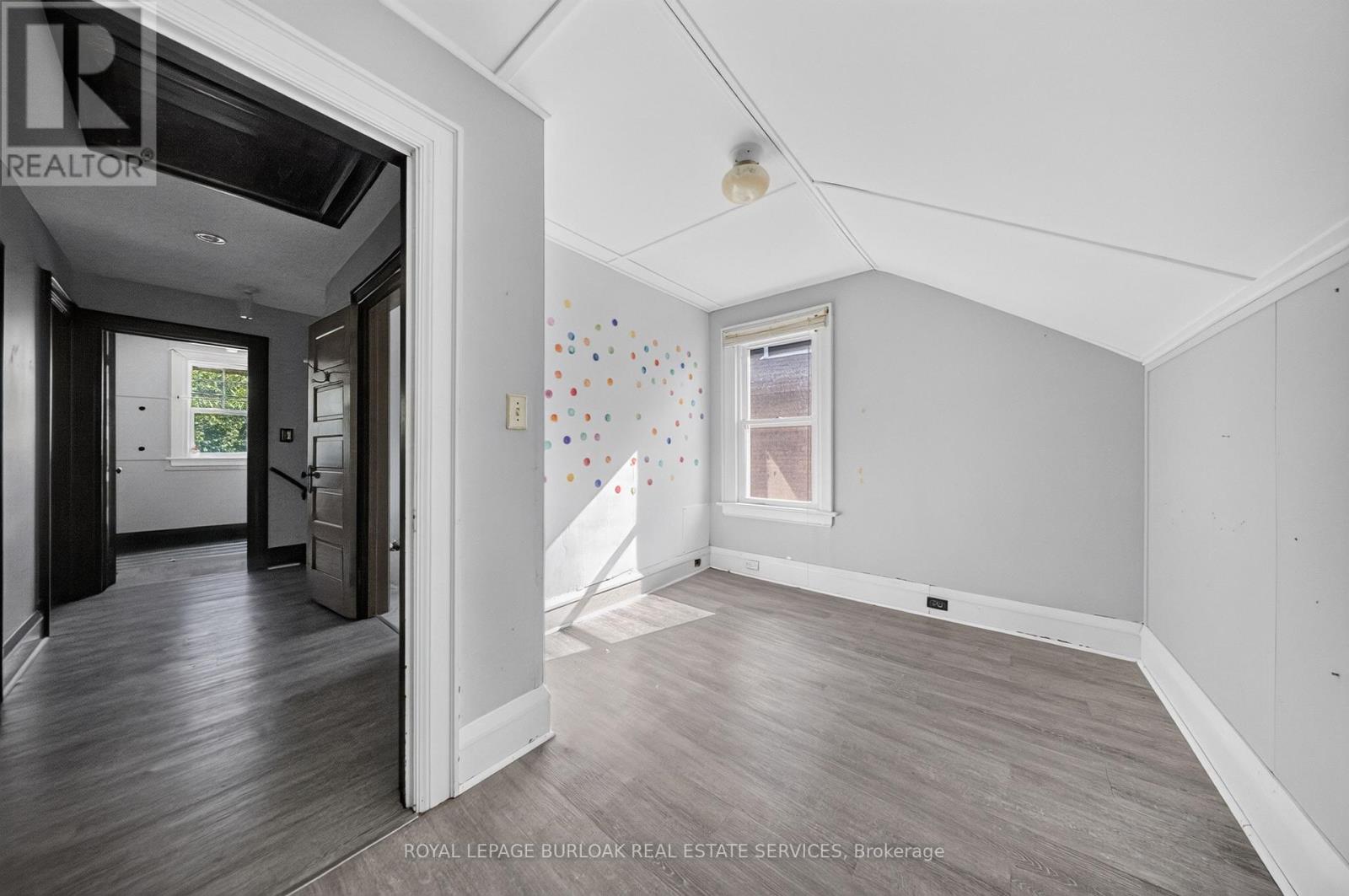 145 ALBERT STREET W - Image 17