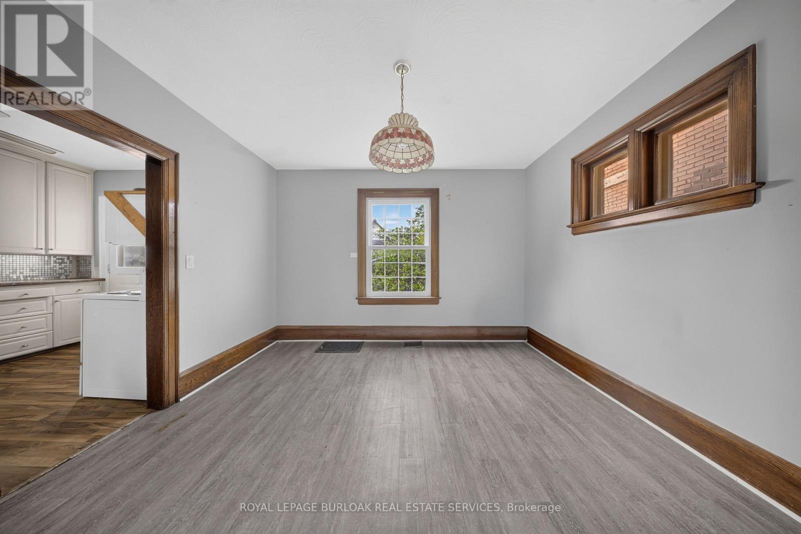 145 ALBERT STREET W - 9