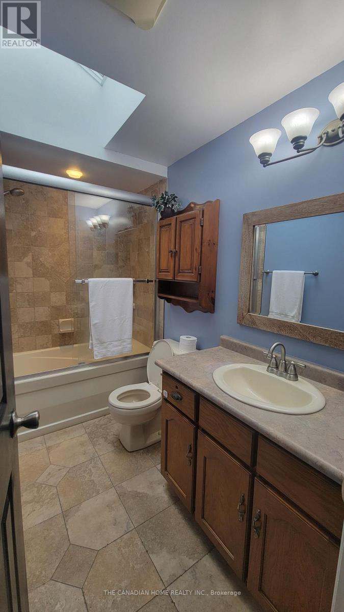 3 DUNHILL CRESCENT N - 17