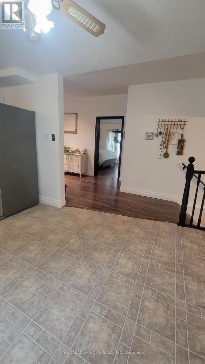 3 DUNHILL CRESCENT N - Image 32