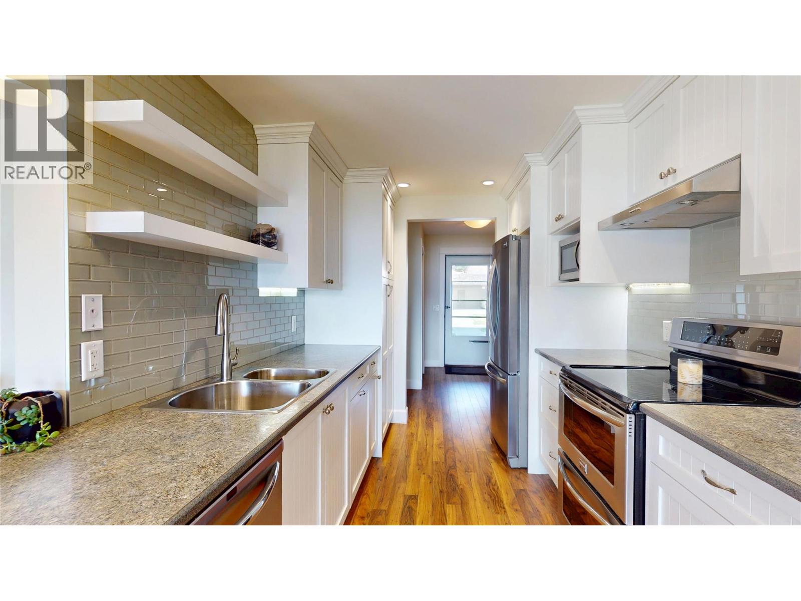 #106 4340 Beach Avenue - 10