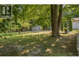 518 Willow Street, Fauquier, BC V0G1K0 Photo 11