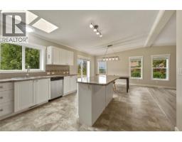 518 Willow Street, Fauquier, BC V0G1K0 Photo 22