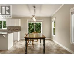 518 Willow Street, Fauquier, BC V0G1K0 Photo 28