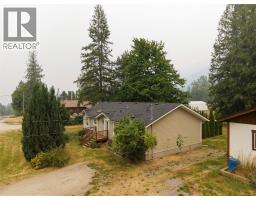 518 Willow Street, Fauquier, BC V0G1K0 Photo 72