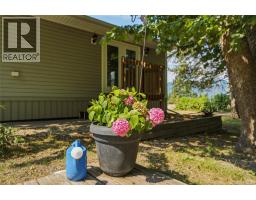 518 Willow Street, Fauquier, BC V0G1K0 Photo 12