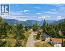 518 Willow Street, Fauquier, BC V0G1K0 Photo 20